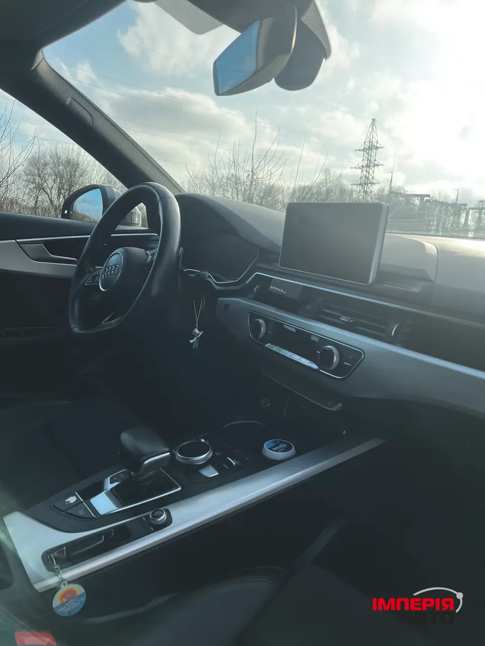 Audi A4 - фото 17