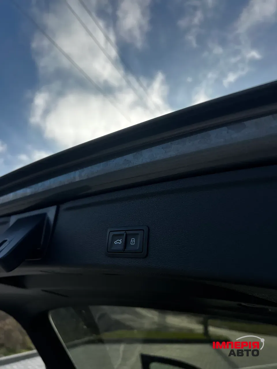 Audi A4 - фото 11