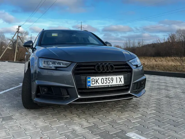 Audi A4 - фото 2