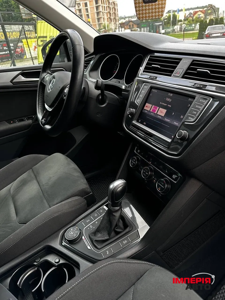 Volkswagen Tiguan - фото 7