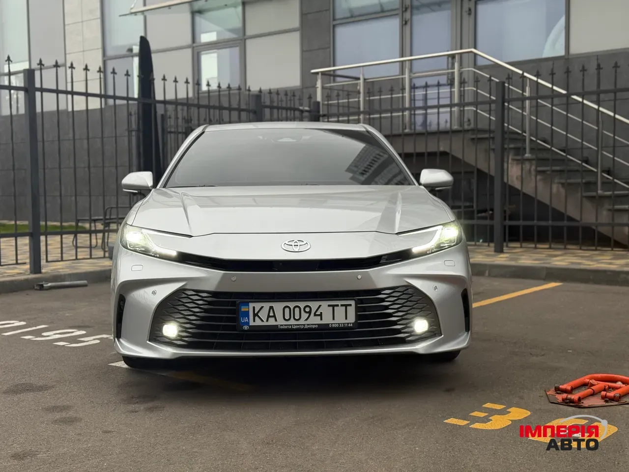 Toyota Camry - фото 3
