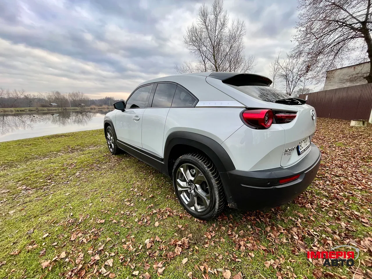 Mazda MX-30 - фото 9