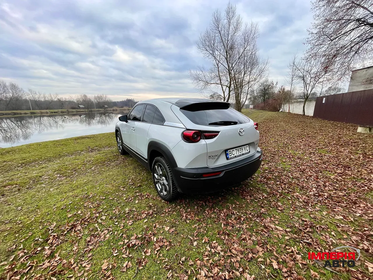 Mazda MX-30 - фото 4