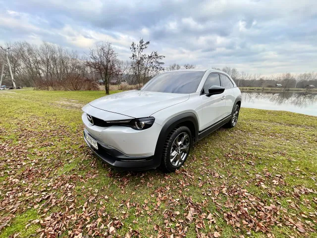 Mazda MX-30 - фото 3