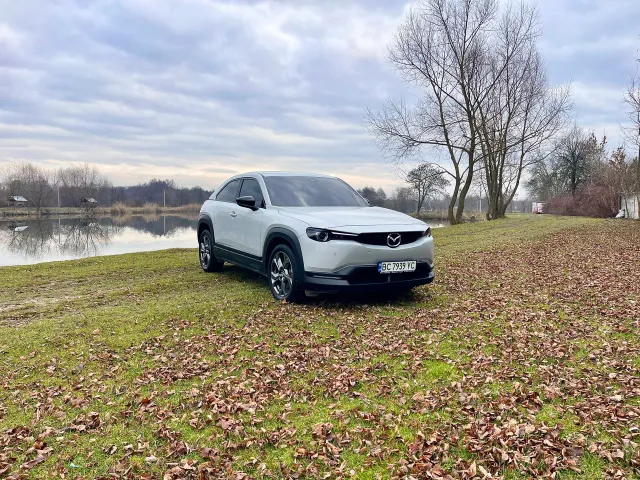 Mazda MX-30 - фото 1