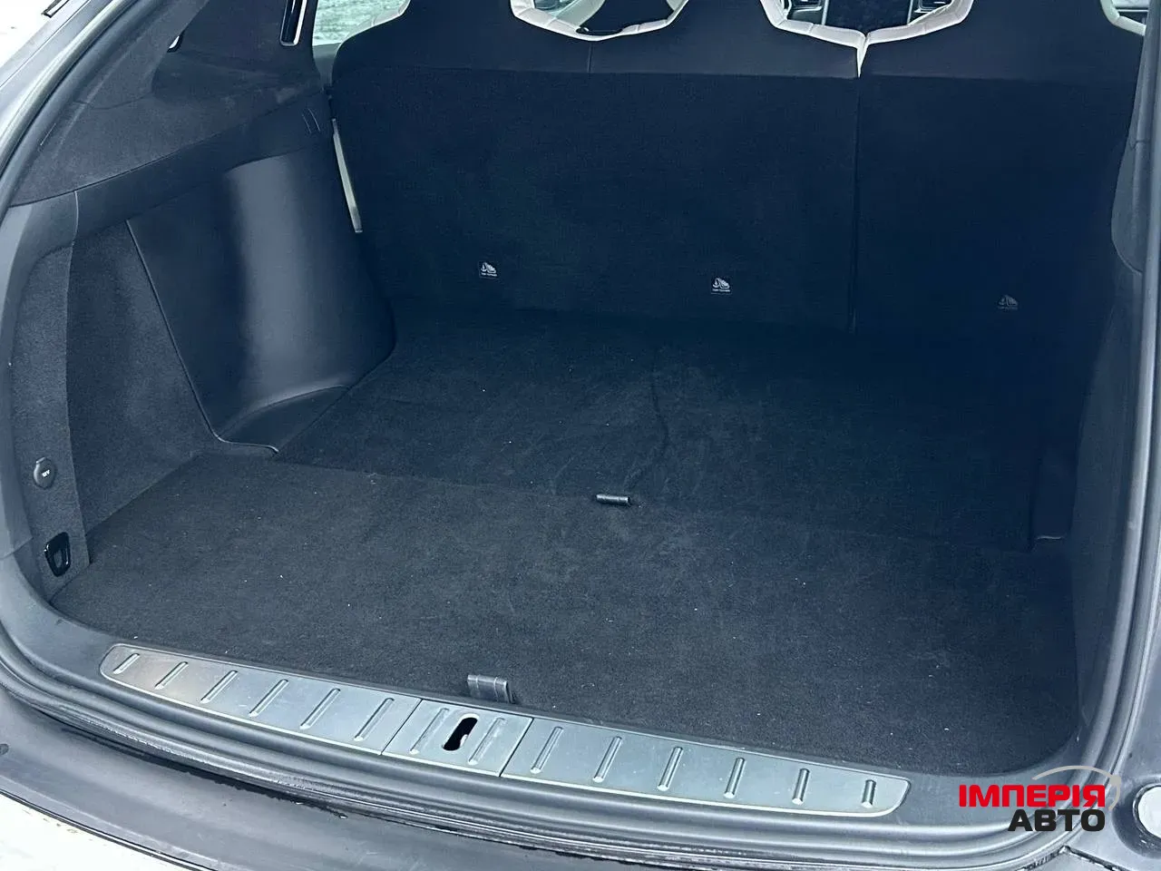 Tesla Model X - фото 18