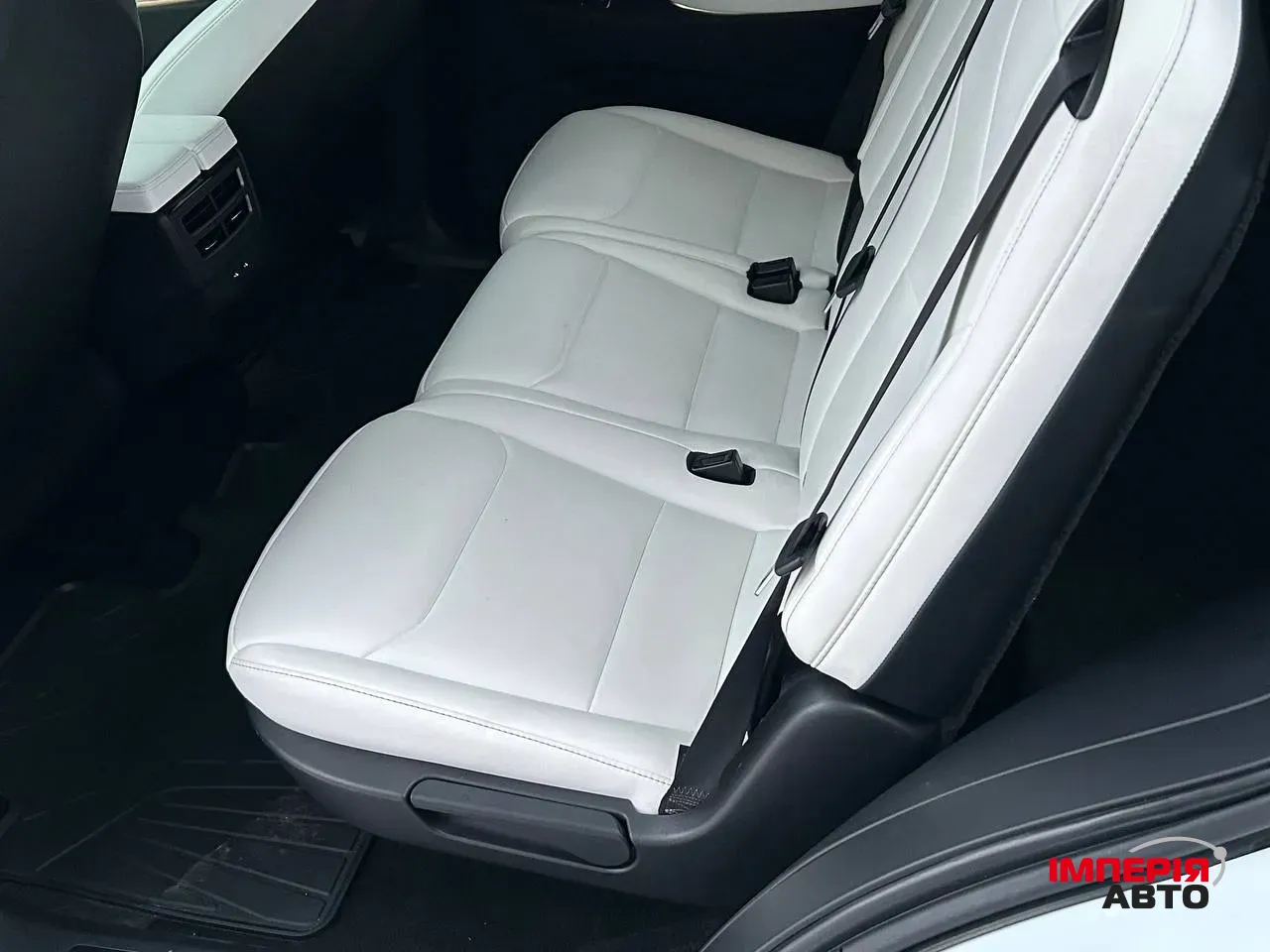 Tesla Model X - фото 16