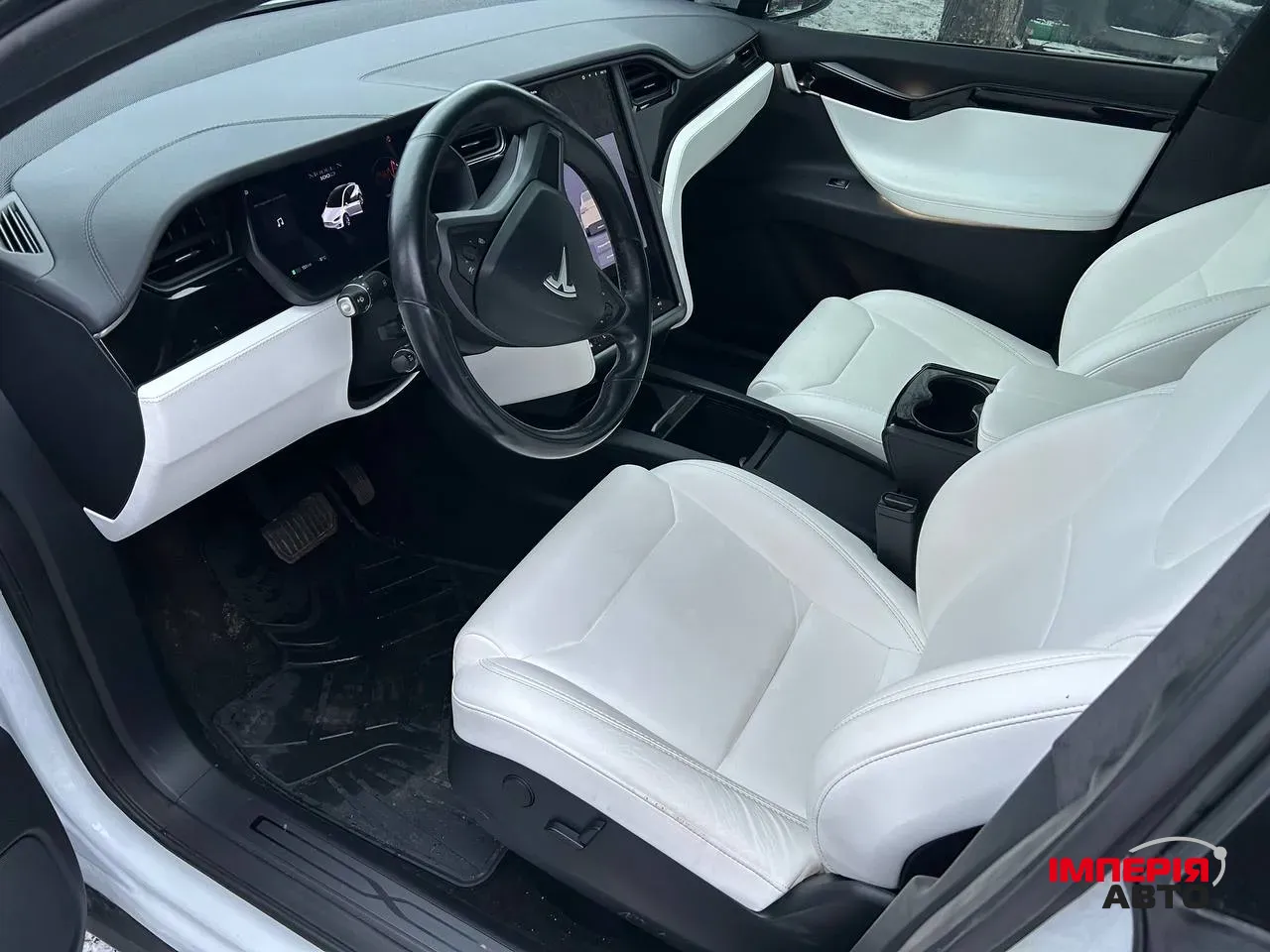 Tesla Model X - фото 12