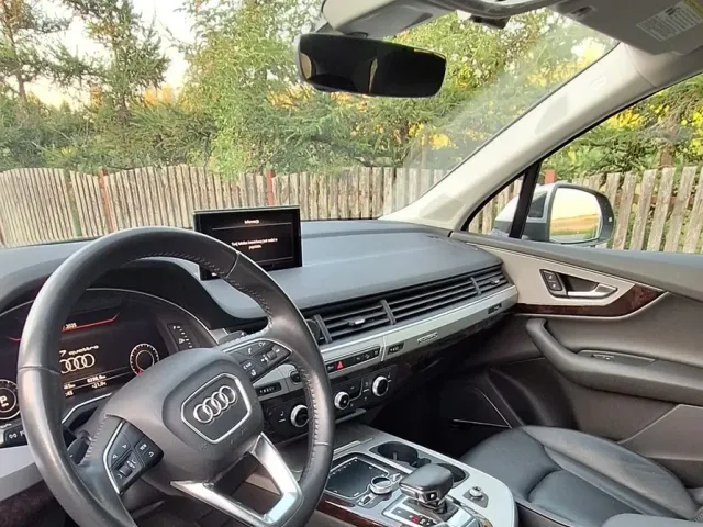 Audi Q7 - фото 5
