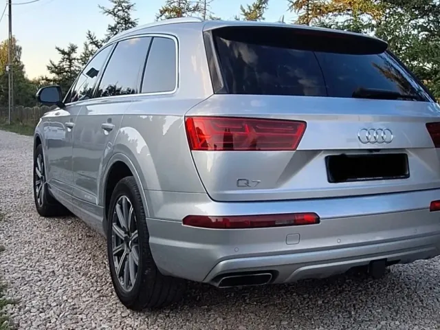 Audi Q7 - фото 3