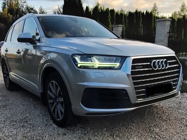Audi Q7 - фото 2