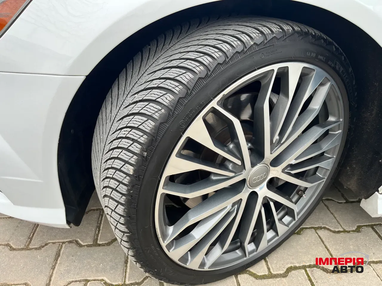 Audi A6 - фото 16