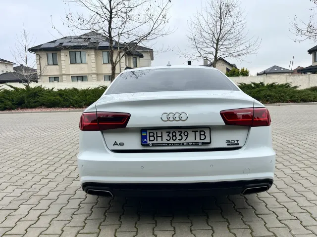 Audi A6 - фото 5