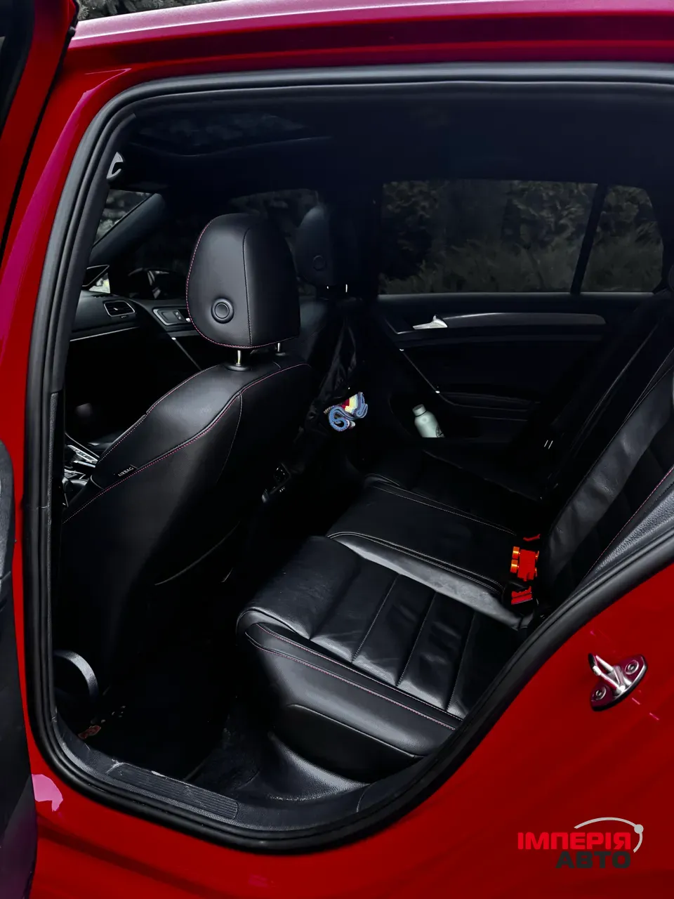 Volkswagen Golf GTI - фото 9