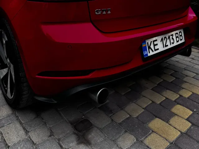 Volkswagen Golf GTI - фото 4