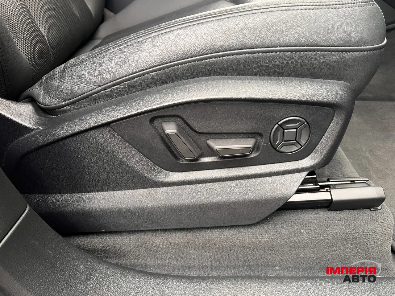 Audi Q7 - фото 60