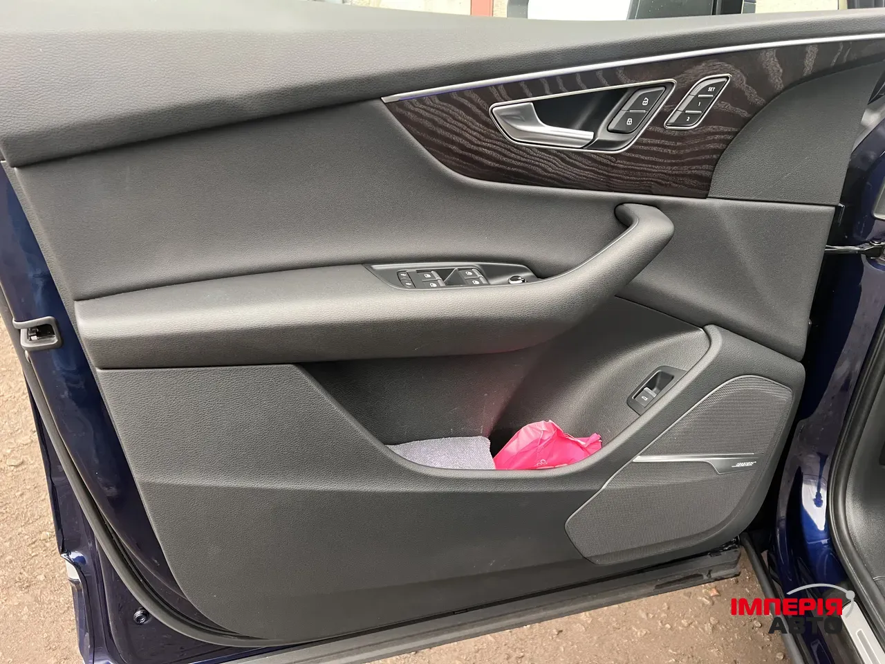 Audi Q7 - фото 49