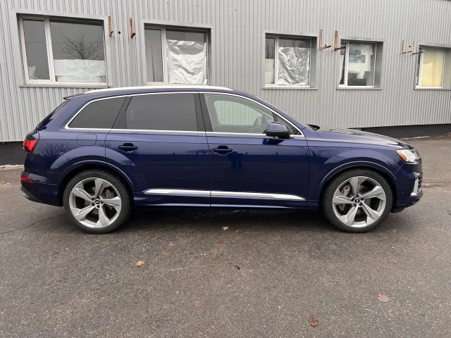 Audi Q7 - фото 5