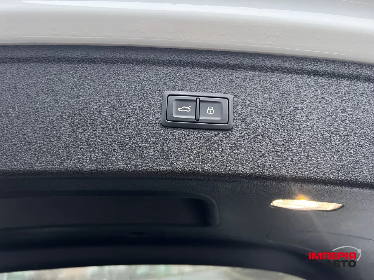 Audi SQ5 - фото 14