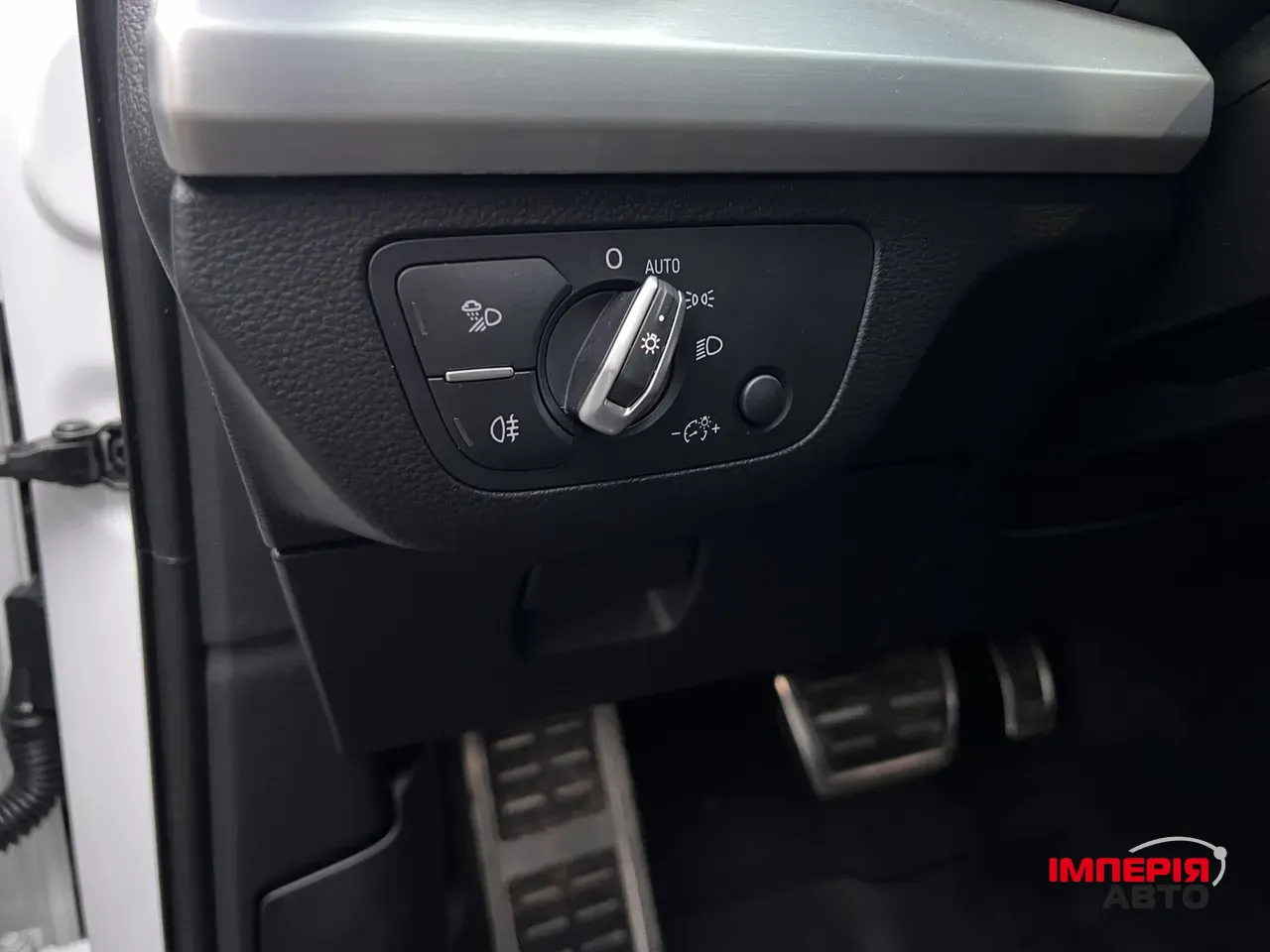 Audi SQ5 - фото 28