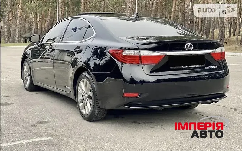 Lexus ES - фото 8