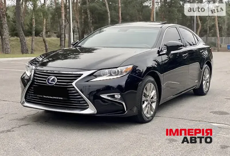 Lexus ES - фото 12