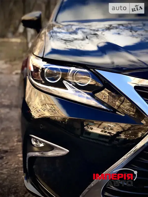 Lexus ES - фото 15