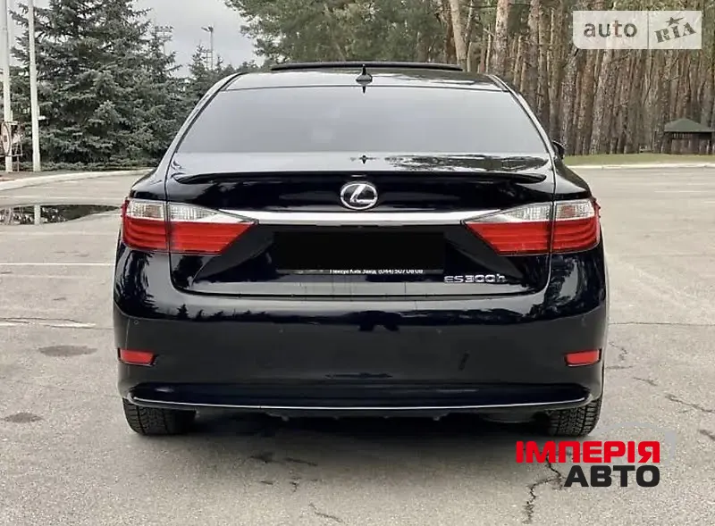 Lexus ES - фото 11