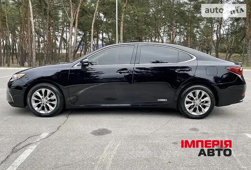 Lexus ES - фото 9