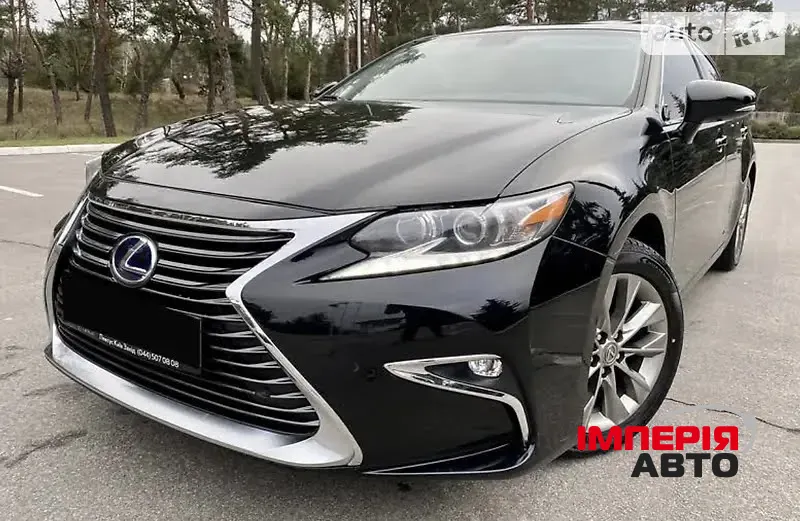 Lexus ES - фото 1