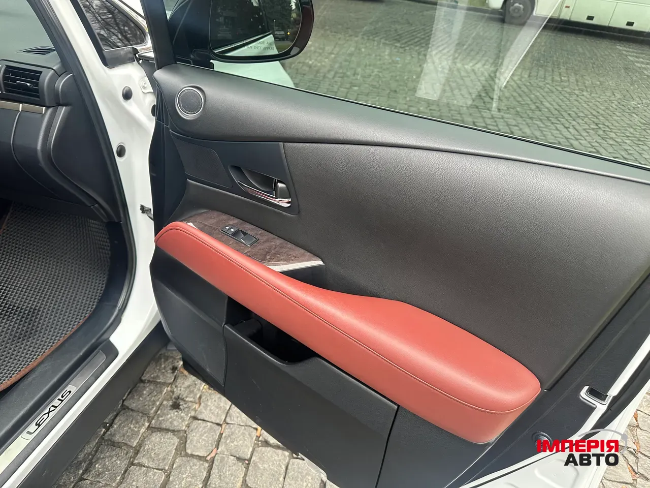 Lexus RX - фото 20