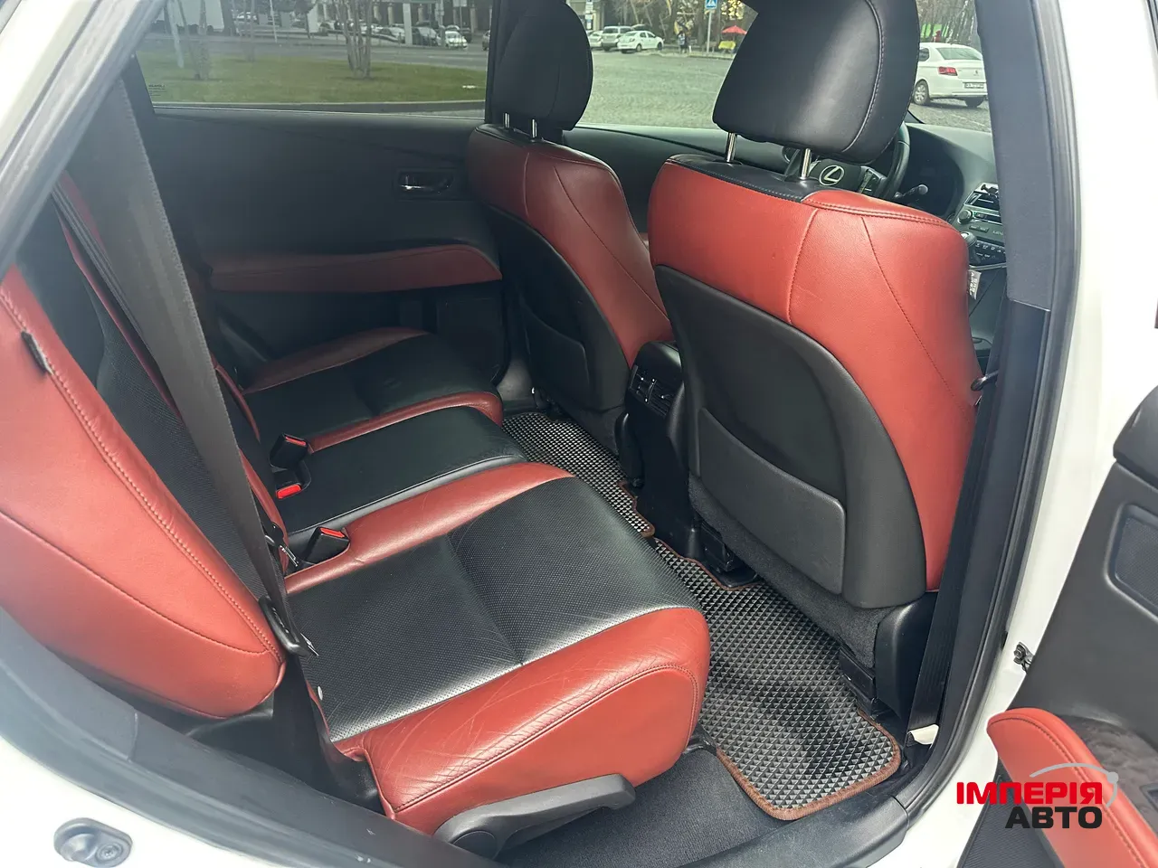 Lexus RX - фото 17