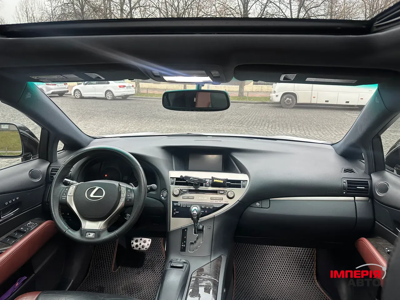 Lexus RX - фото 12