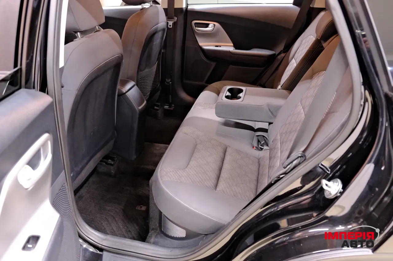 Kia Niro - фото 9