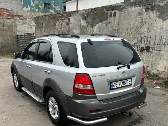 Kia Sorento - фото 5