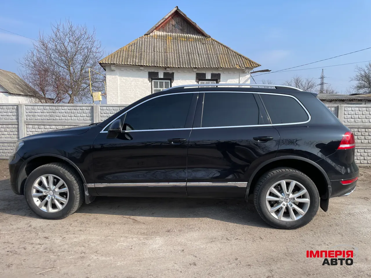 Volkswagen Touareg - фото 2