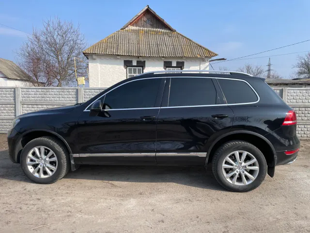 Volkswagen Touareg - фото 2