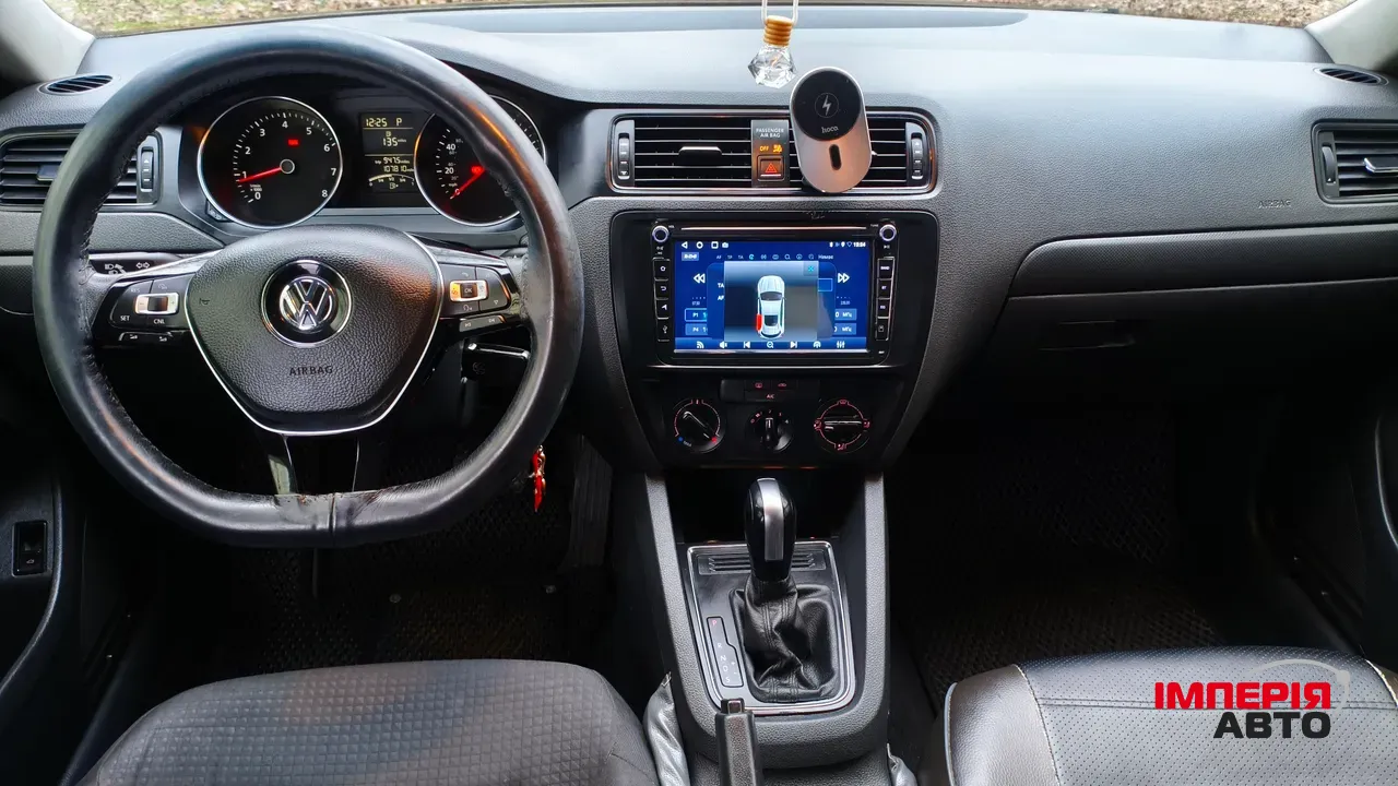 Volkswagen Jetta - фото 27