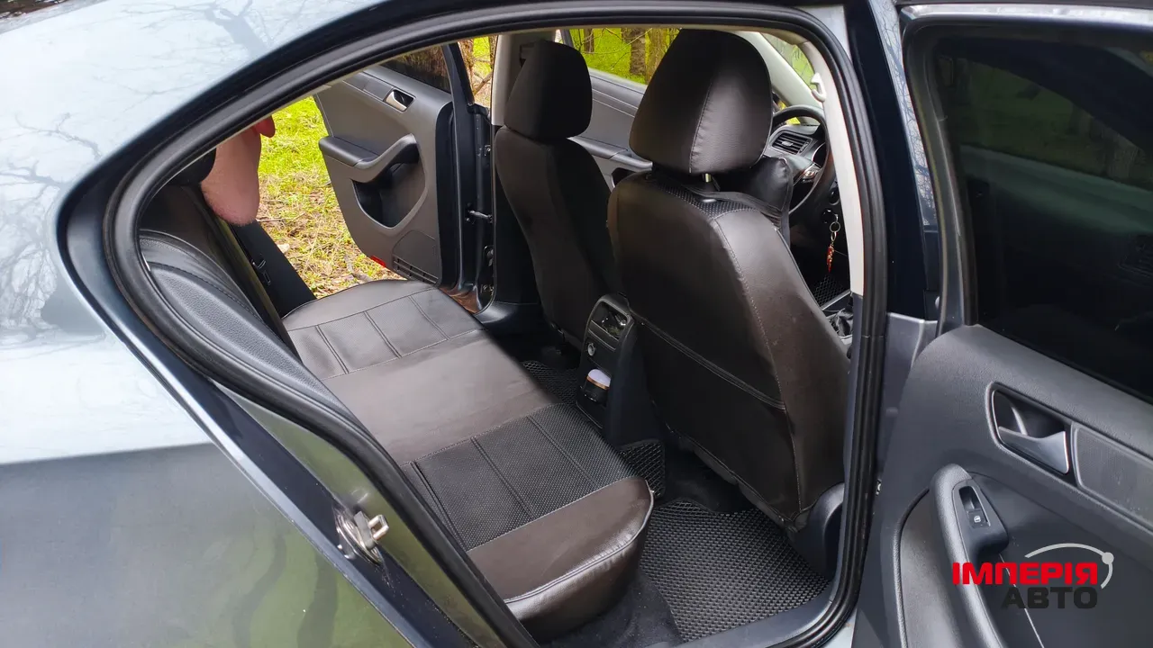 Volkswagen Jetta - фото 22