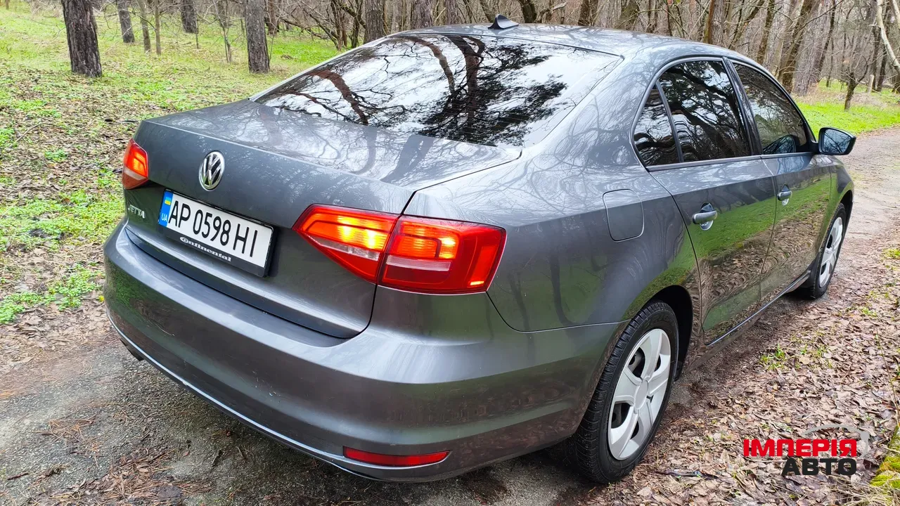 Volkswagen Jetta - фото 18