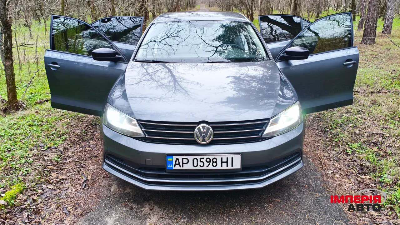 Volkswagen Jetta - фото 8
