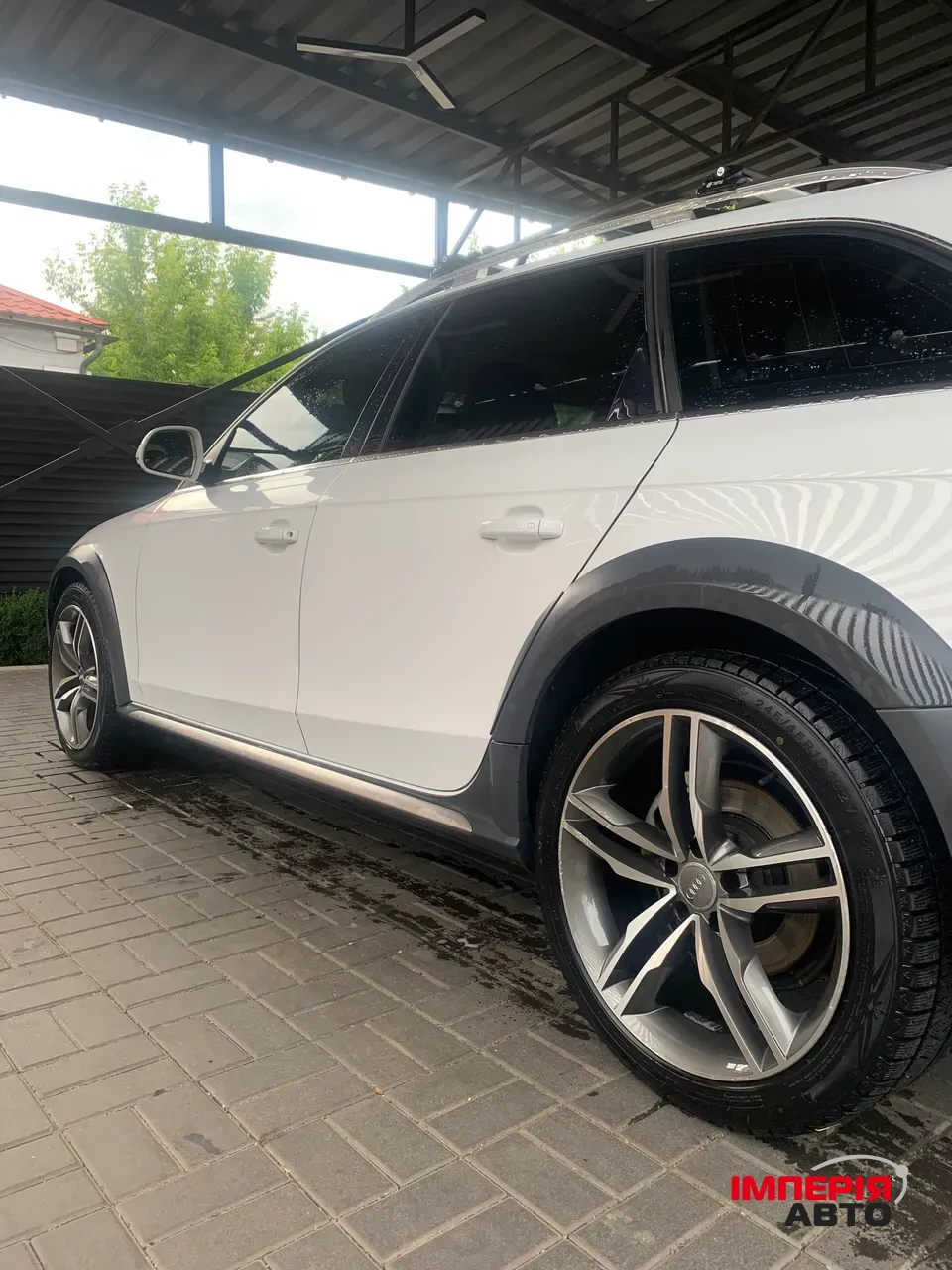 Audi A4 - фото 9