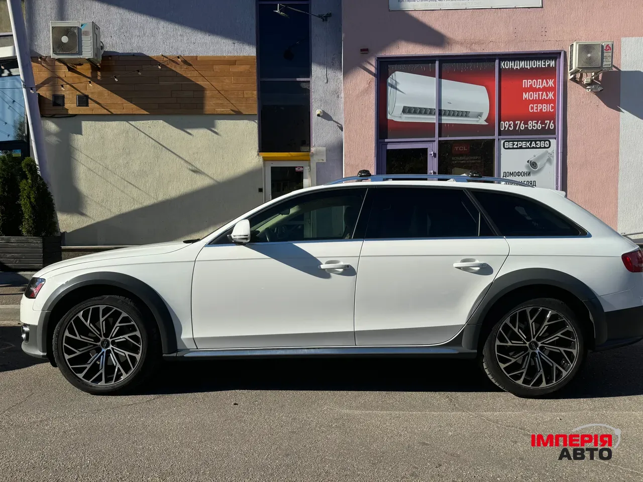 Audi A4 - фото 10