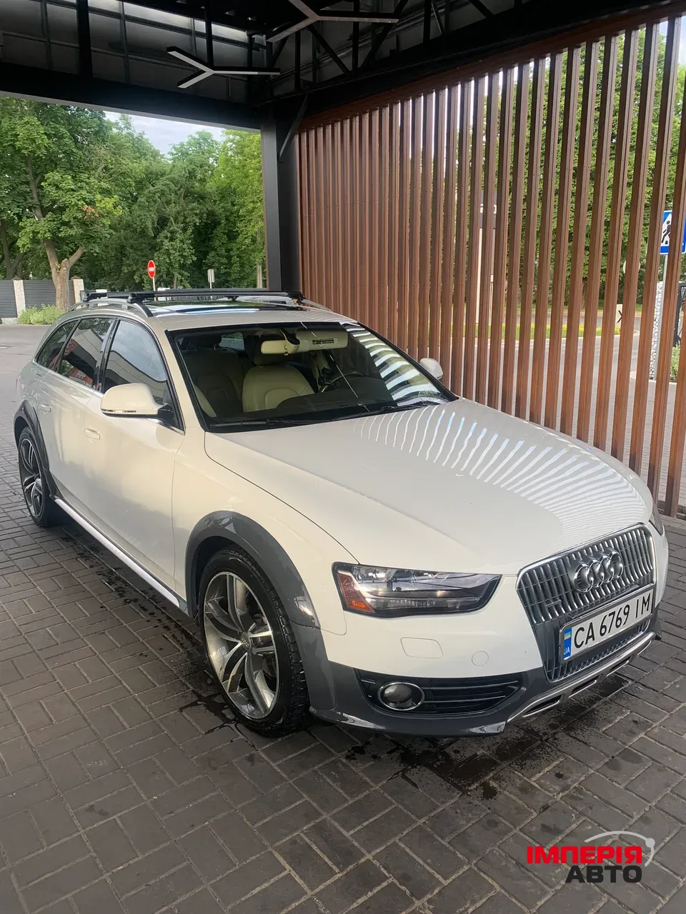 Audi A4 - фото 2