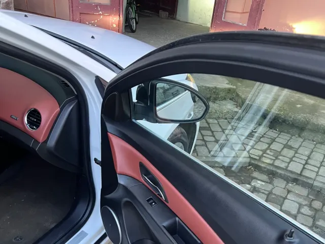 Chevrolet Cruze - фото 4