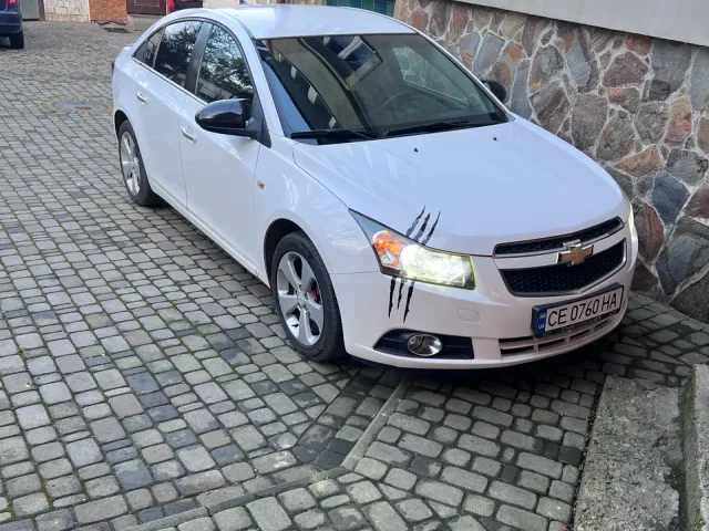 Chevrolet Cruze - фото 1
