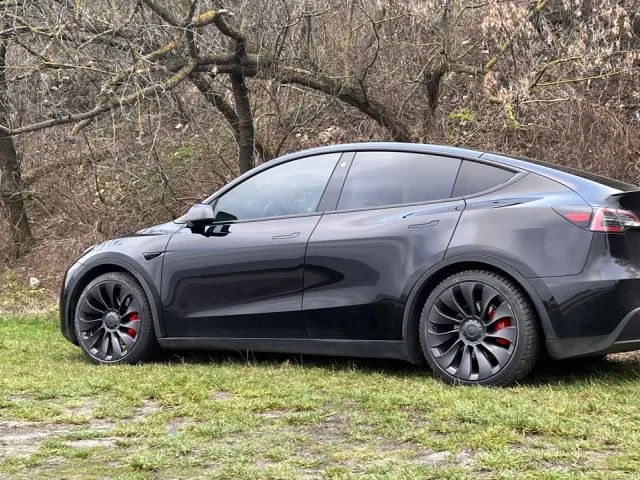 Tesla Model Y 2022, Київ, $30 000 - зображення 1