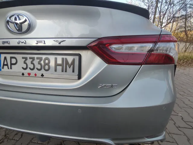 Toyota Camry - фото 3