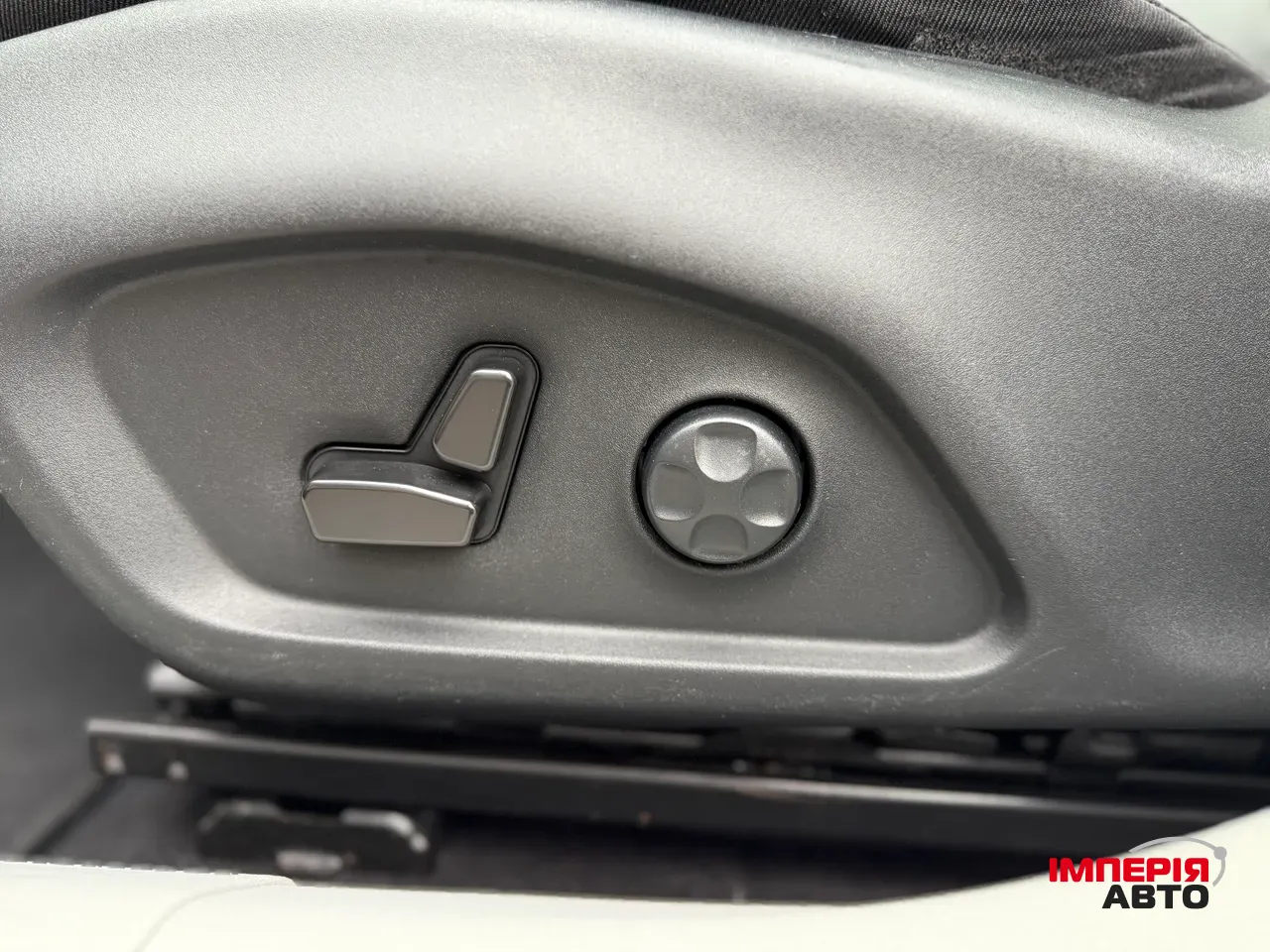 Jeep Compass - фото 31