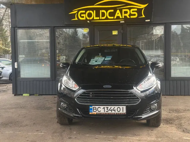 Ford Fiesta - фото 1